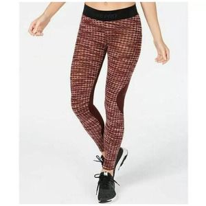 Nike Pro Hyperwarm Women’s Size 1 X Tight Fit Full Length Training Leggings